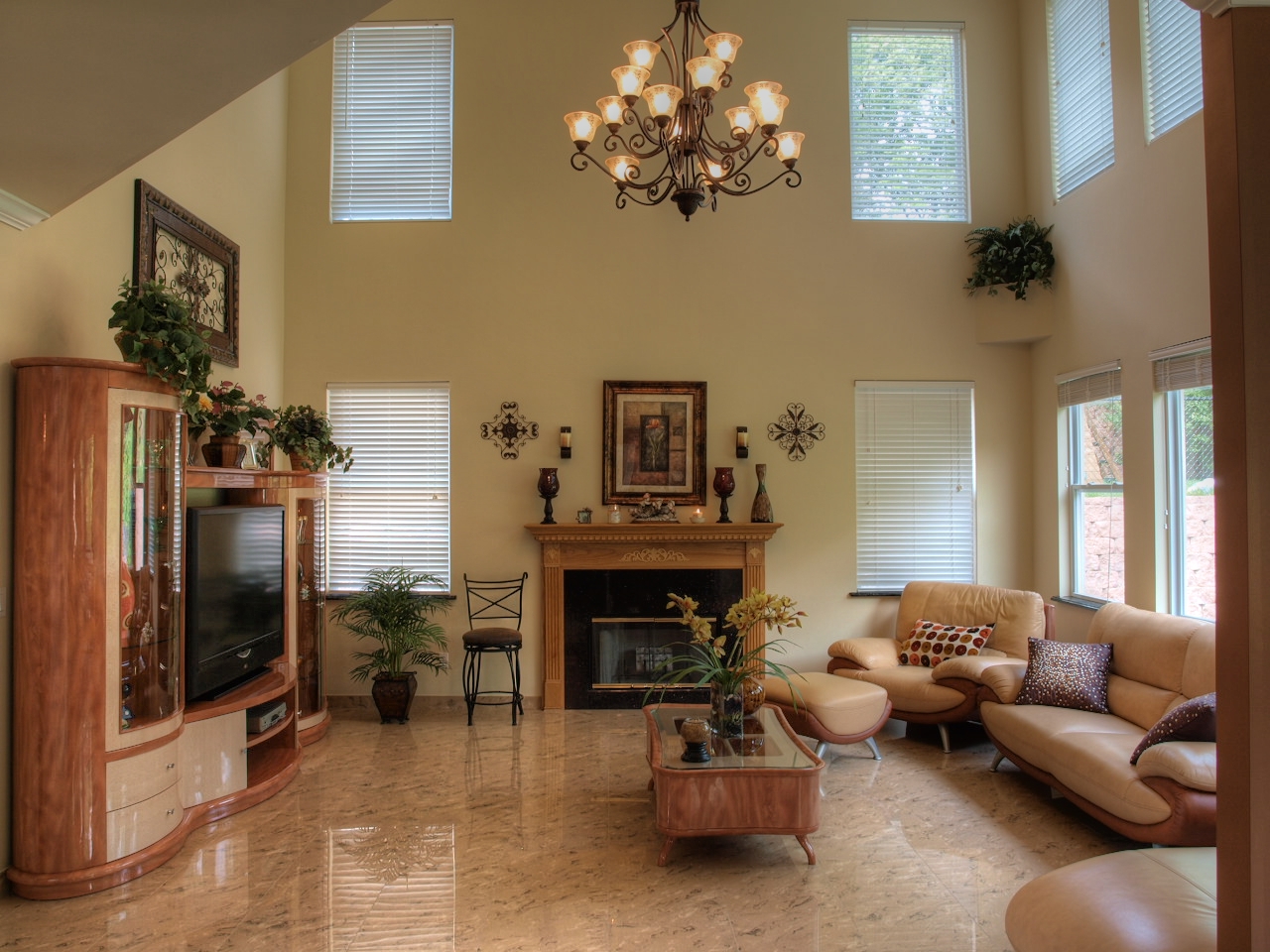 Living Room1.jpg